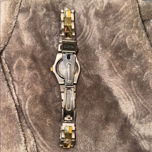 Silver and Gold Classic Analog Watches main image 4